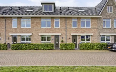 Tussenwoning te koop: Het Swyn 23, Rockanje Rockanje