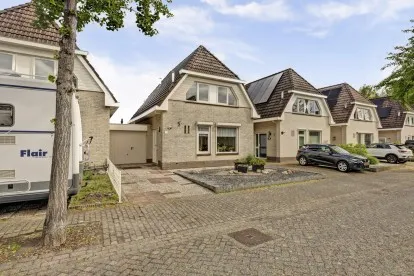 Tussenwoning te koop: Het Wapenschild 31, Spelbuurt Swifterbant