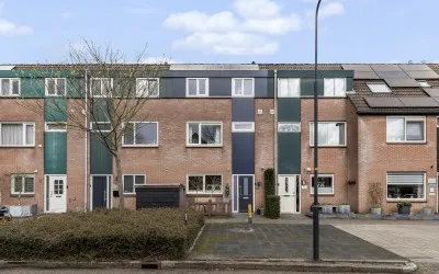Tussenwoning te koop: Het Bakhuis 22, De Heeze Apeldoorn