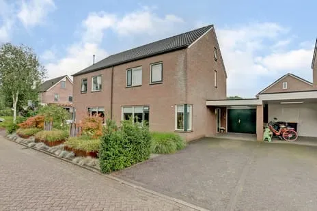 Tussenwoning te koop: het Bivank 21, Nieuw Heeten Kern Nieuw Heeten