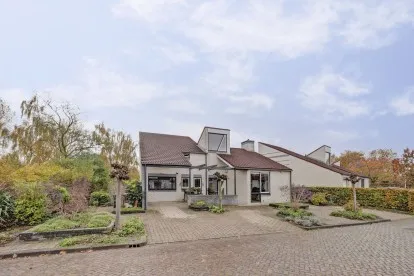 Koopwoning: Het Dolomiet 8 in Swifterbant - €565.000 - 182m²