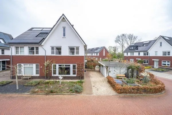 Twee-onder-één-kap te koop: het Hoge Rot 32, Hernen Hernen