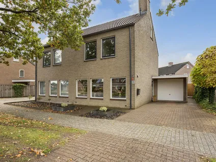 Koopwoning: Het Schut 73 in Schoonebeek - €325.000 - 142m²