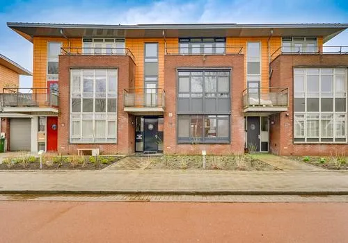 Tussenwoning te koop: Het Spoor 90, Landen Houten