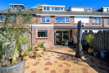 Tussenwoning te koop: Het Veer 121, Het Veer en omgeving Avenhorn