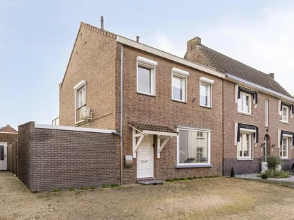 Hoekwoning te koop: Heugemer Kerkstraat 9, Heugem Maastricht