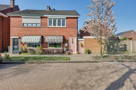 Twee-onder-één-kap te koop: Heutinkstraat 228, Hogeland-Zuid Enschede