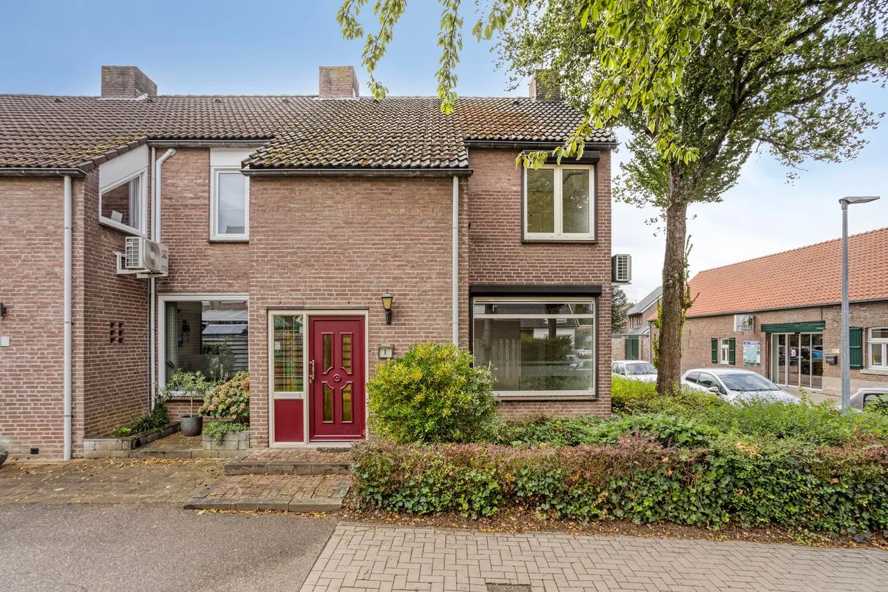Hoekwoning te koop: Heuvel 1, Roermond