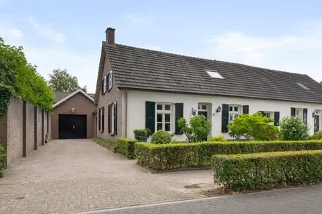 Twee-onder-één-kap te koop: Heuvel 26, Meijel-centrum Meijel
