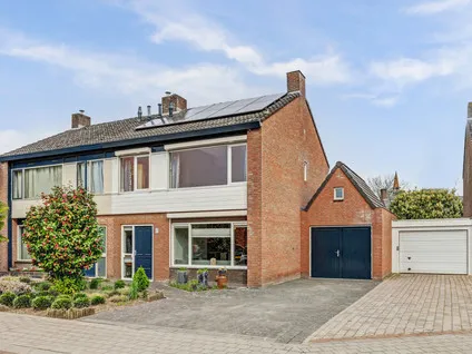 Tussenwoning te koop: Heuveleind 4, Steensel Steensel