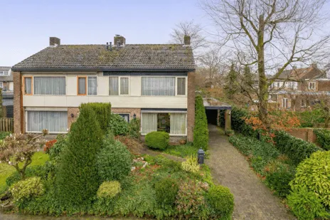 Twee-onder-één-kap te koop: Heuveleind 8, Steensel Steensel