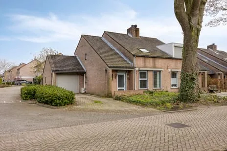 Twee-onder-één-kap te koop: Heuvelstraat 28, Kom Nuland Nuland