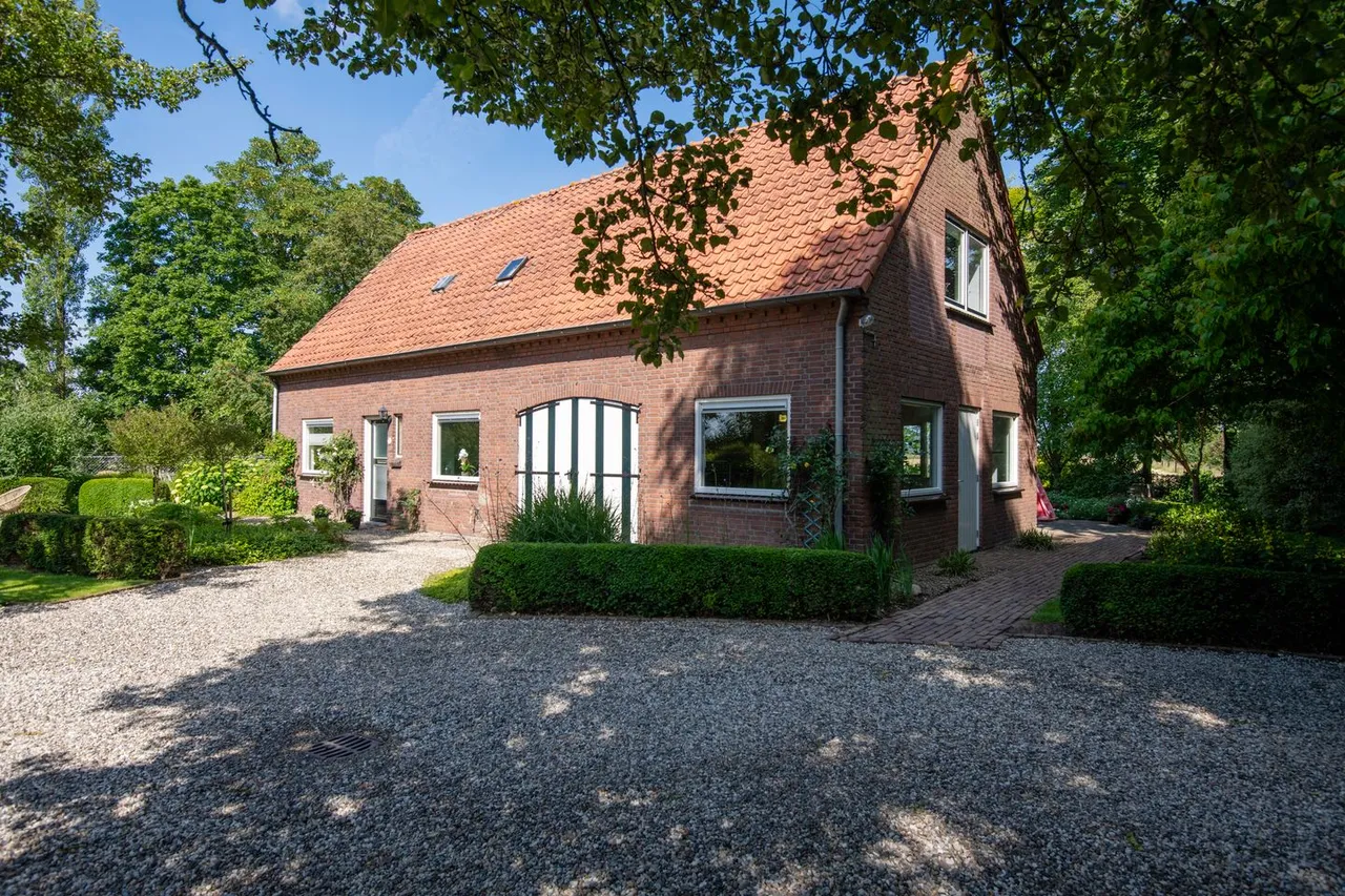 Vrijstaande woning te koop: Heuvelstraat 60, Alphen (Ge)