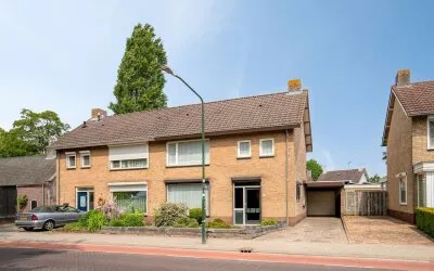 Twee-onder-één-kap te koop: Hezelstraat 3, Erp Centrum Erp