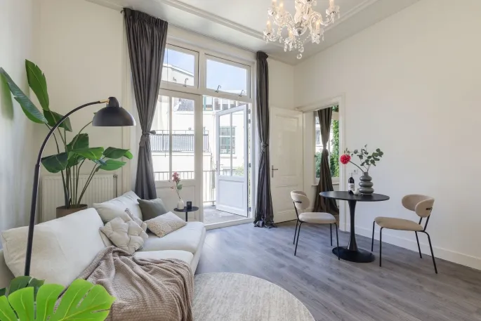 Studio for sale: Hieronymusplantsoen 2C, Nieuwegracht-Oost Utrecht