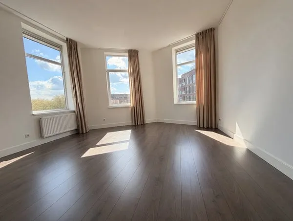 Appartement te huur: Hilledijk 299, Hillesluis Rotterdam