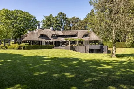 Vrijstaande woning te koop: Hilversumseweg 10, Steenbergen Laren (Nh)