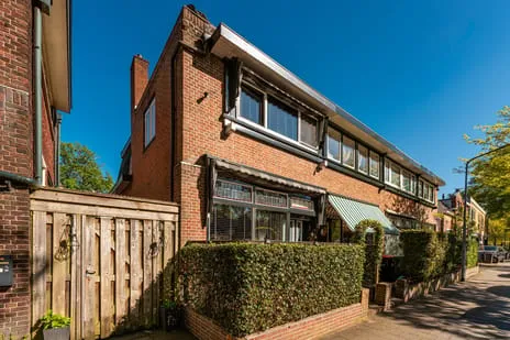 Hoekwoning te koop: Hilvertsweg 57, Bloemenkwartier Noord Hilversum