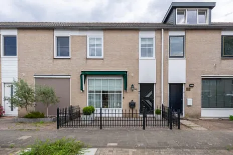 Tussenwoning te koop: Hindeloopenstraat 50, Heerevelden West Tilburg
