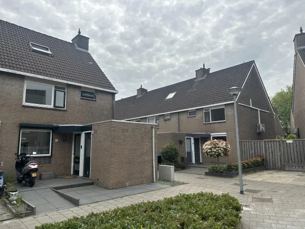Woning te huur: Hindemithstraat, Componistenbuurt-Noord Zwijndrecht