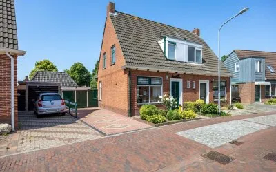 Twee-onder-één-kap te koop: Hindrik Jagerstraat 3, Farmsum Farmsum