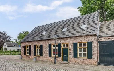 Twee-onder-één-kap te koop: Hint 27, Eersel-kom en Lindeakkers Eersel