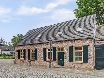 Twee-onder-één-kap te koop: Hint 27, Eersel-kom en Lindeakkers Eersel