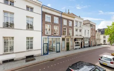 Appartement te koop: Hinthamerstraat 201A, Binnenstad oost 'S-Hertogenbosch