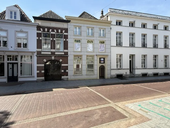 Appartement te koop: Hinthamerstraat 207, Binnenstad oost 'S-Hertogenbosch