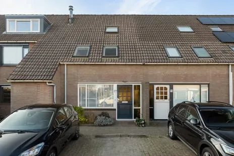 Tussenwoning te koop: Hitchcockstrook 77, De Leyens Zoetermeer