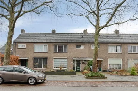 Tussenwoning te koop: Hobbemalaan 45, Bloemvelden Helmond