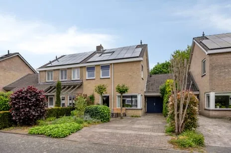 Tussenwoning te koop: Hobbemaplein 7, Venne-Oost Drunen