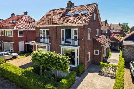 Twee-onder-één-kap te koop: Hobbemastraat 65, Julianapark Leeuwarden