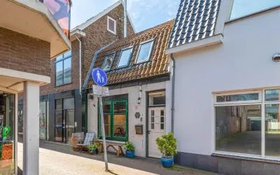 Tussenwoning te koop: Hobbesteeg 4, Koningstraat Beverwijk