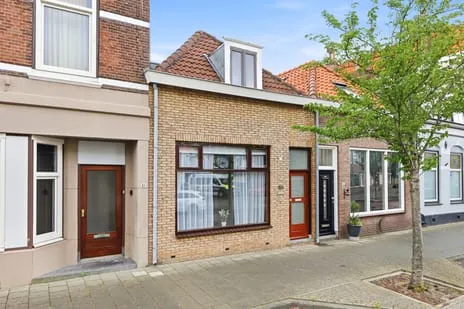 Tussenwoning te koop: Hobeinstraat 85, Scheldestraat e.o. Vlissingen