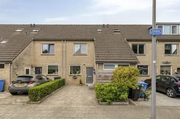 Tussenwoning te koop: Hobo 22, Zevenkamp Rotterdam