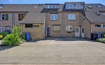 Tussenwoning te koop: Hobo 8, Zevenkamp Rotterdam