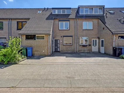 Tussenwoning te koop: Hobo 8, Zevenkamp Rotterdam