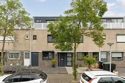 Tussenwoning te koop: Hobostraat 32, Muziekwijk N.-Midden Almere