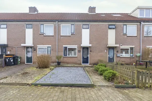Tussenwoning te koop: Hoefijzer 15, Risdam-Noord - Buurt 21 05 Zwaag