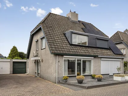 Tussenwoning te koop: Hoefijzer 6, Noordgeest Bergen Op Zoom