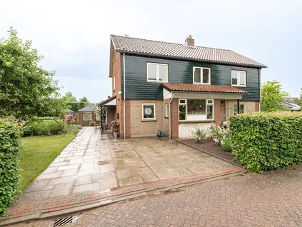 Vrijstaande woning te koop: Hoefslag 2, Almkerk west Almkerk