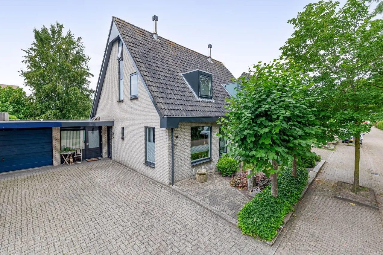 Tussenwoning te koop: Hoefsteeg 20, Waalwijk