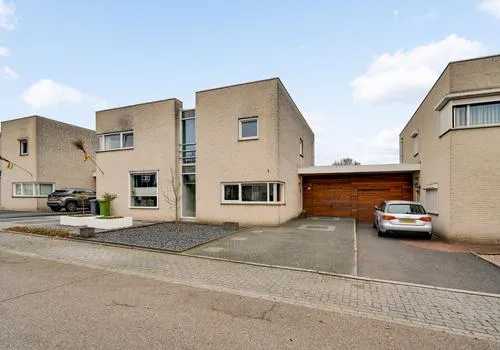 Tussenwoning te koop: Hoefstraat 10, Kern Horn Horn