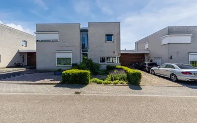 Tussenwoning te koop: Hoefstraat 6, Kern Horn Horn