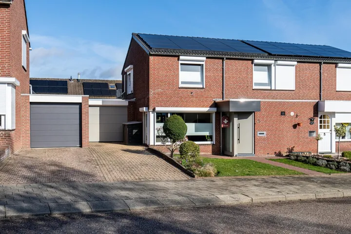 Tussenwoning te koop: Hoefveld 54, Hoefveld Landgraaf