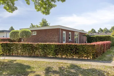 Semi-detached for sale: Hoek 27, Dussen Dussen