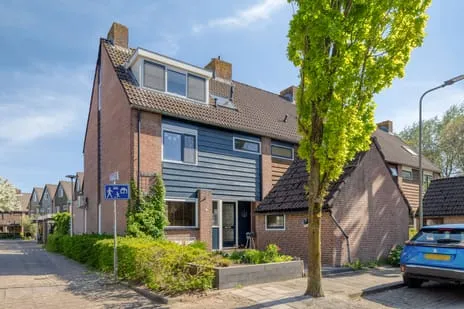 Hoekwoning te koop: Hoekkamp 8, Krommeweg-Zuid Hendrik-Ido-Ambacht
