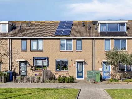 Tussenwoning te koop: Hoekse Hillweg 199, Dorp Hoek Van Holland