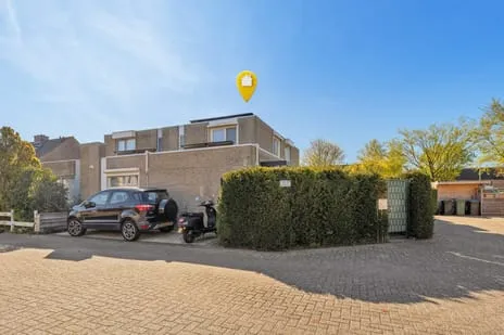 Tussenwoning te koop: Hoenderberg 5, Roosendaal